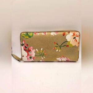GUCCI Blooms Round Zip Long Wallet Flora Pink Beige Red Leather Floral